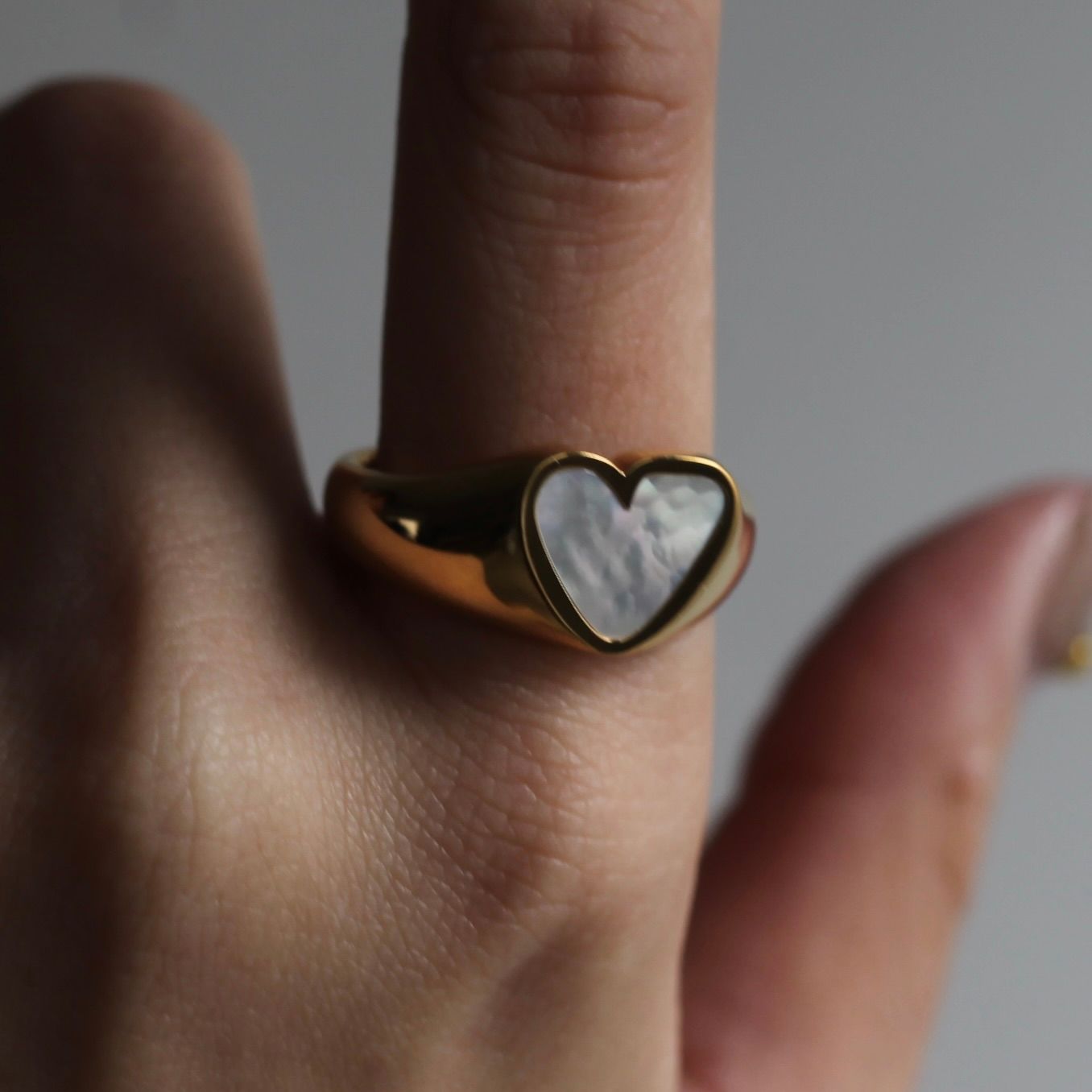 【お取り寄せ注文可能】Heart Stone Ring(WHITE×GOLD)