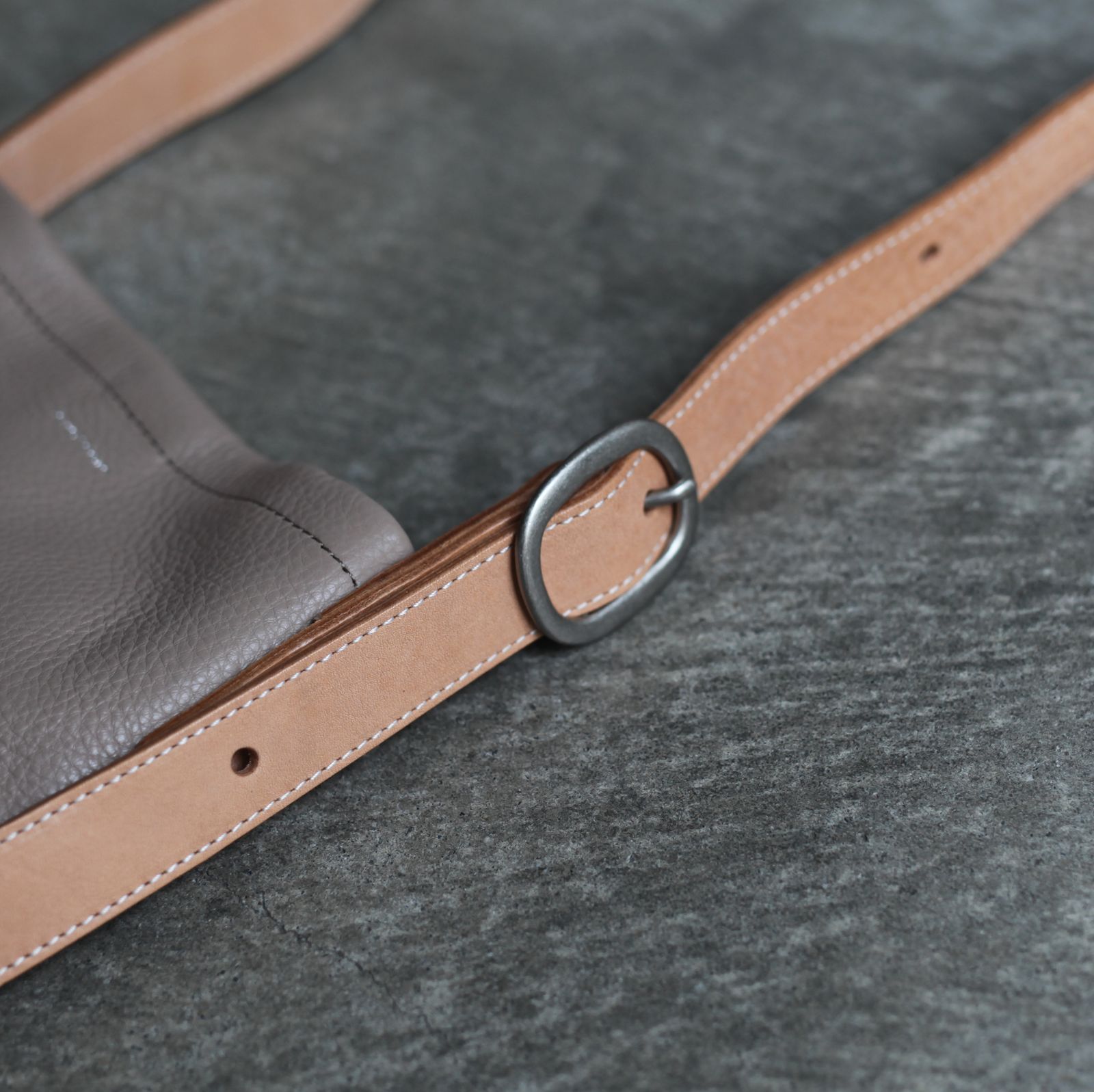 【残りわずか】One Side Belt Bag Small(BEIGE)
