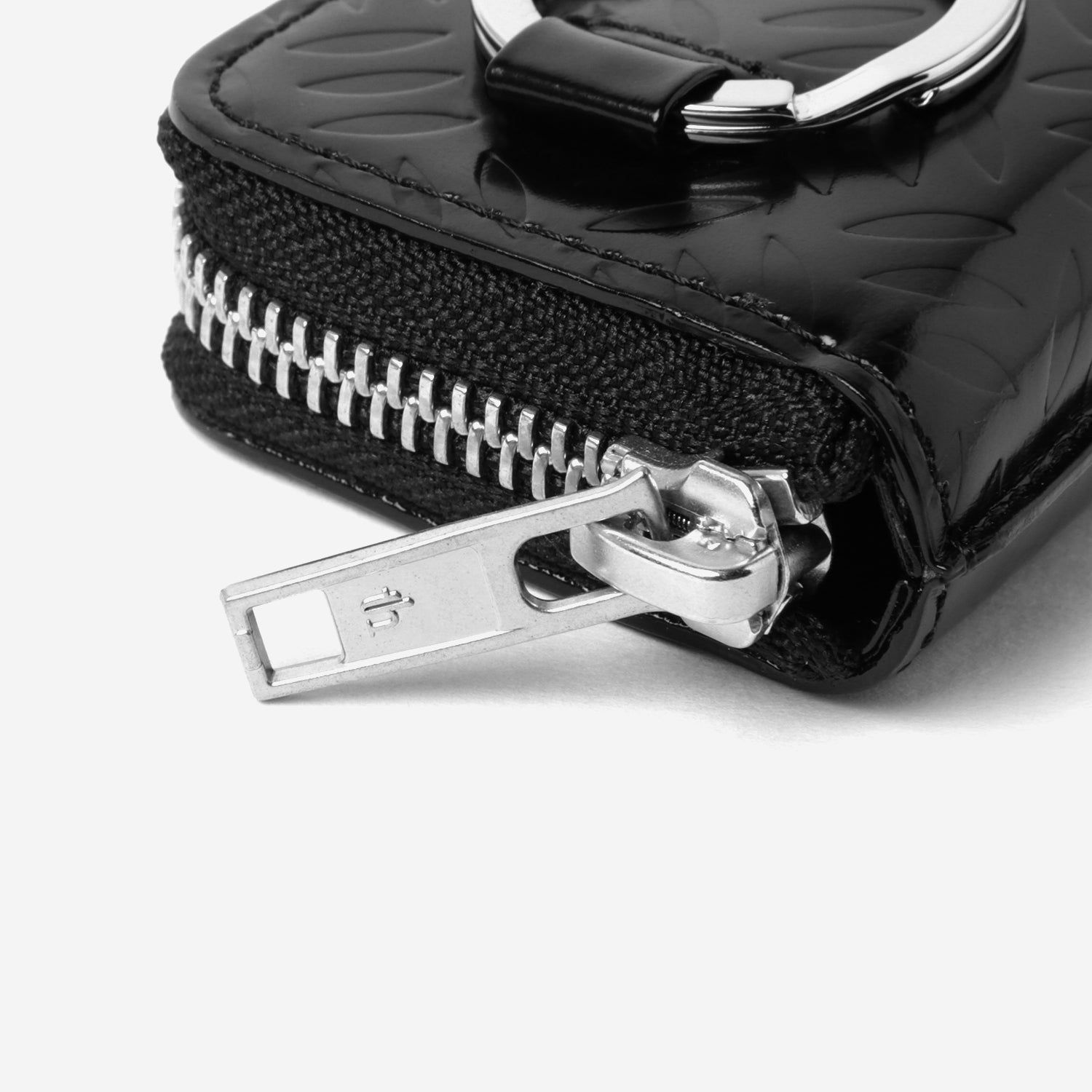 【残り一点】Embossed Airpods / Key Case