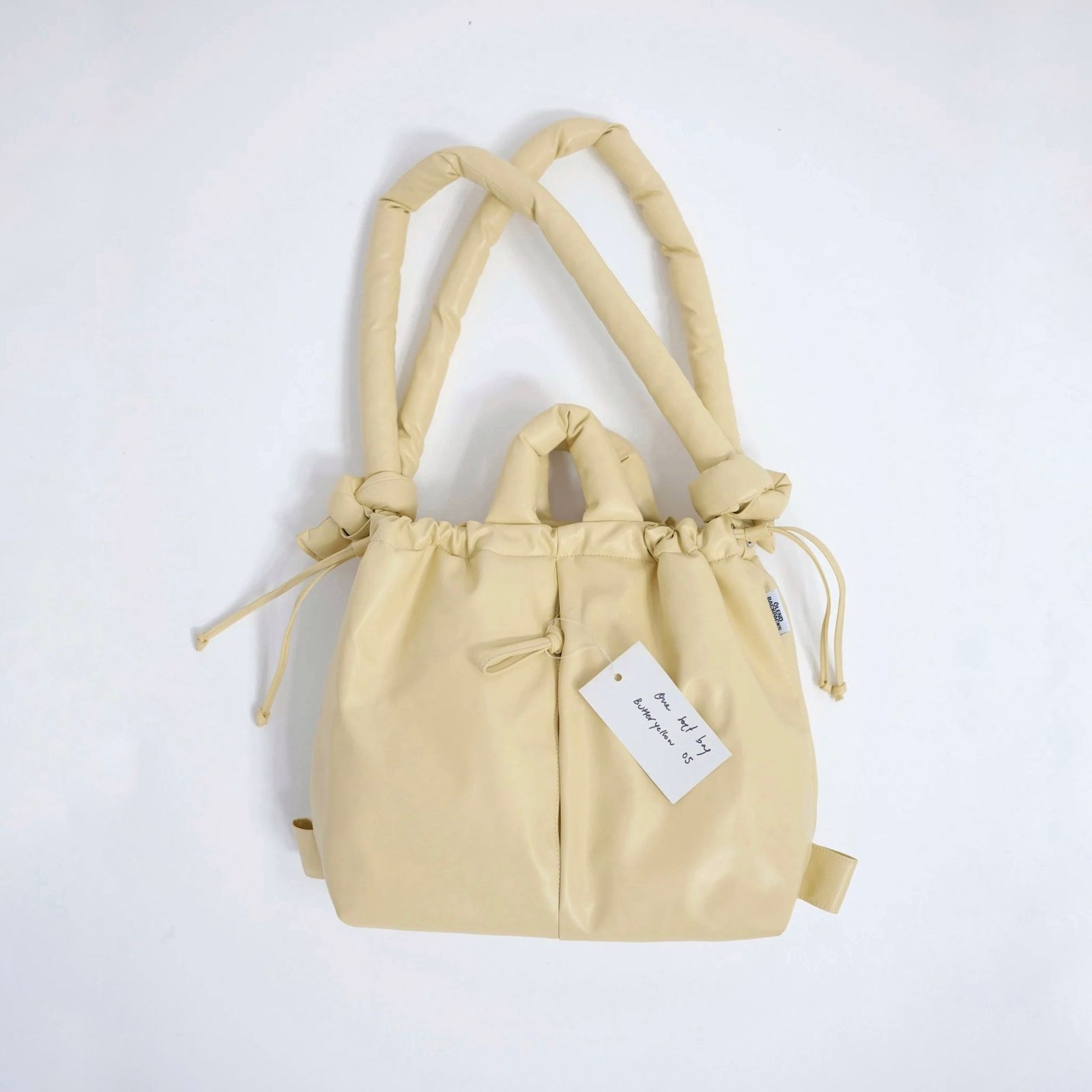 新作！【OLEND】ONA ヴィーガンレザー ソフトバック 男女兼用 Olend ONA ヴィーガン レザー ショルダーバッグ 関税込 国内配送