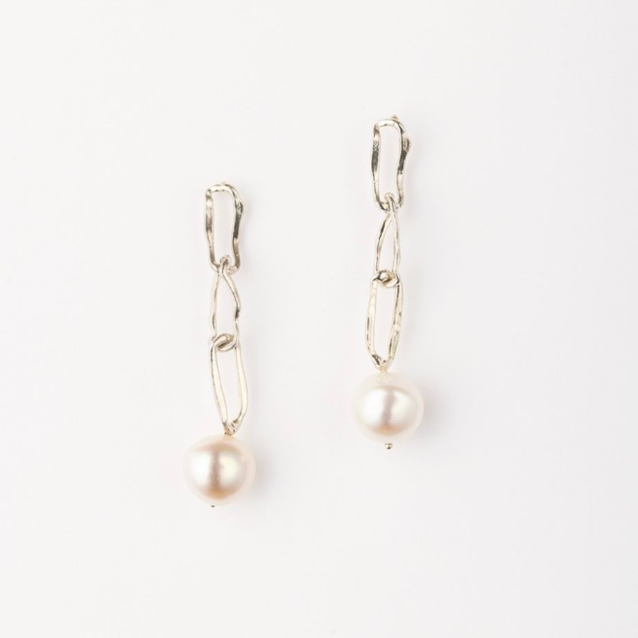 【お取り寄せ注文可能】Broken Chain Baroque Pearl Earrings(両耳用）
