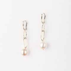 【お取り寄せ注文可能】Broken Chain Baroque Pearl Earrings(両耳用）