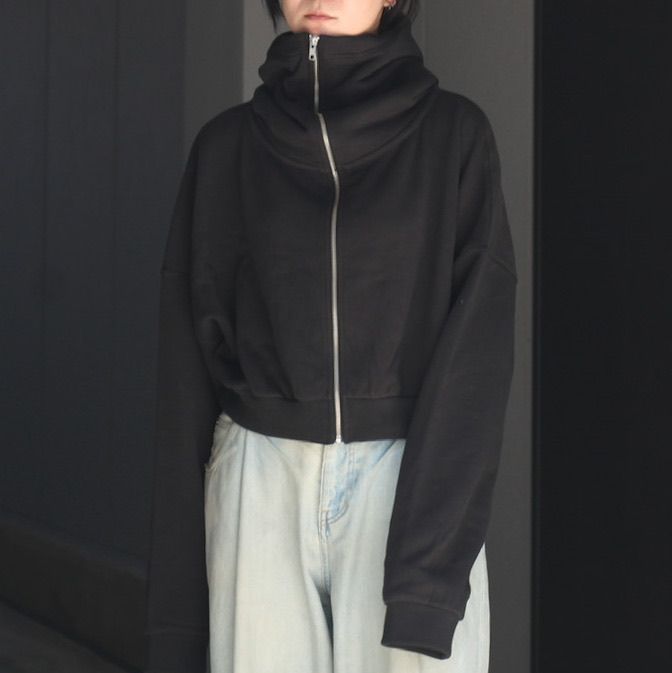 【残りわずか】Cropped Full Zip