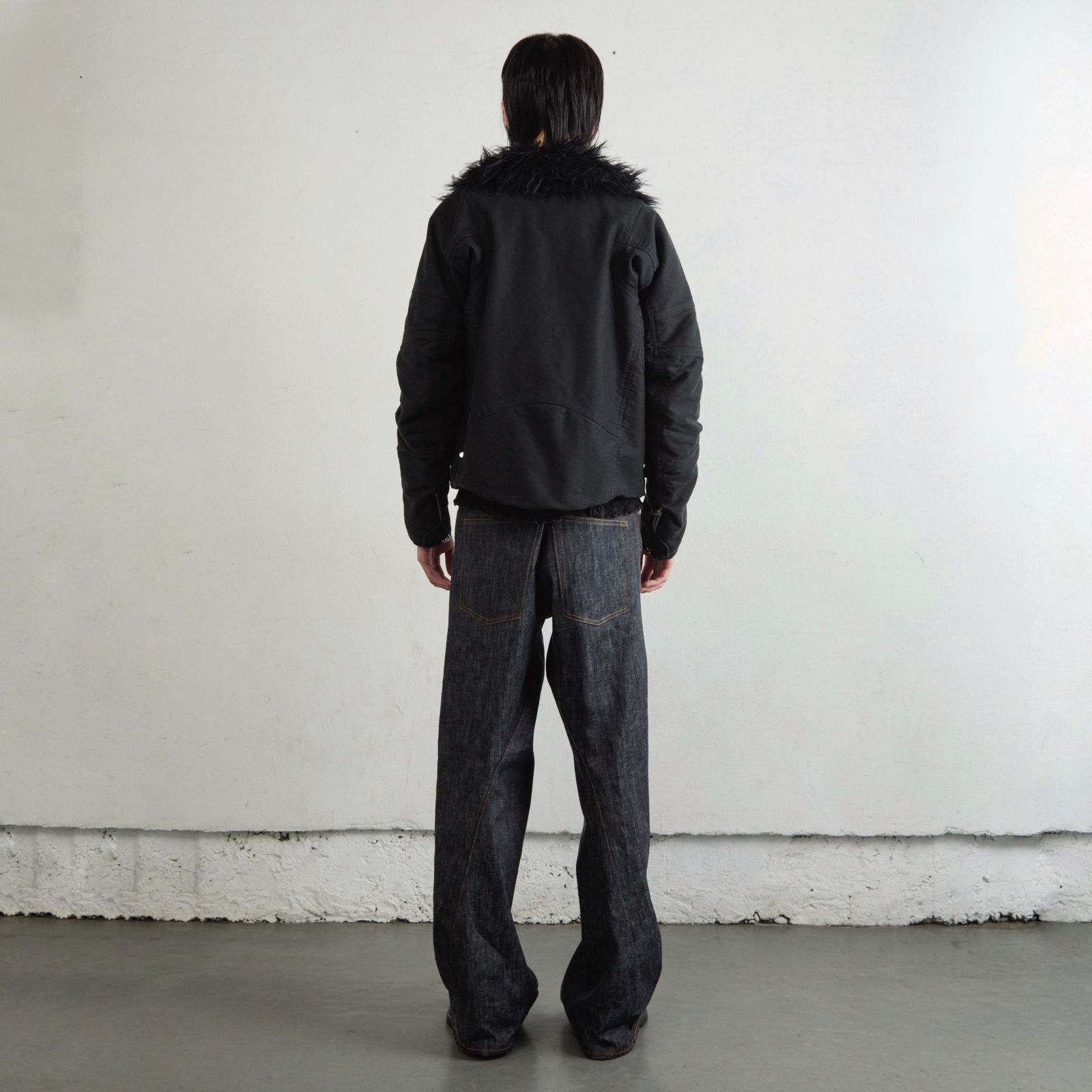【再販売通知受付可能】3D Twisted Wide Leg Jeans