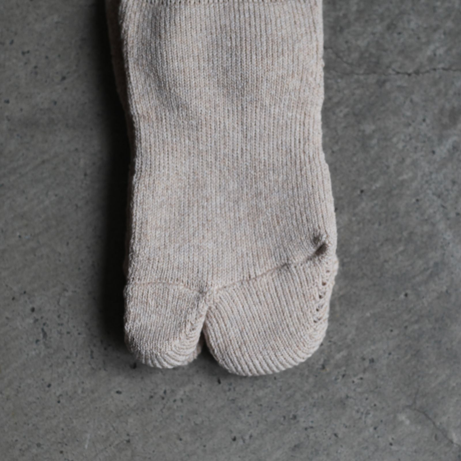 【再販売通知受付可能】Tabi Pile Socks(HEATHER BEIGE)