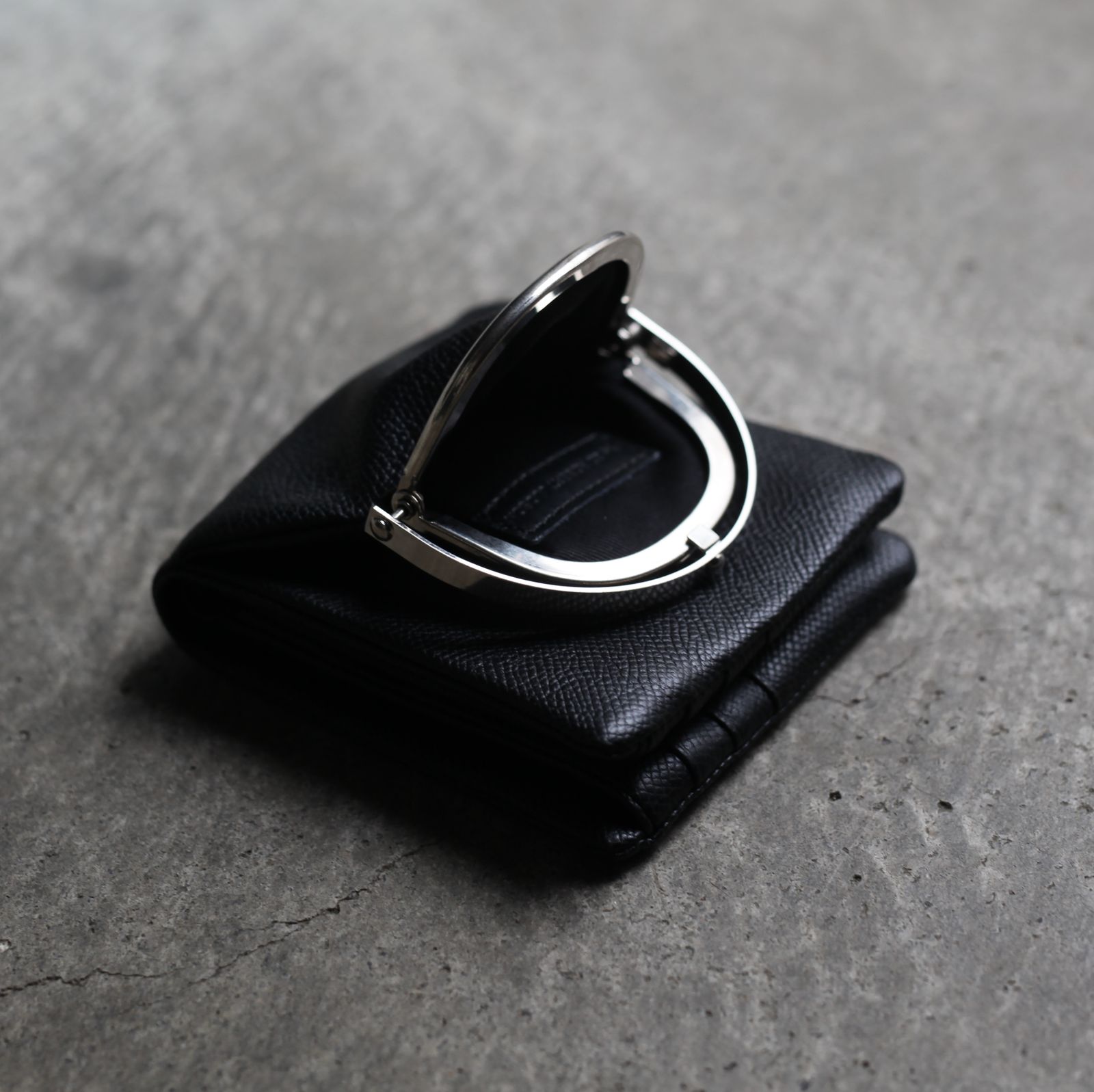 【残りわずか】Frame Half Wallet(ODD_COW)
