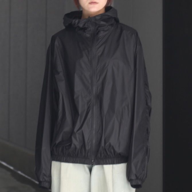 【残り一点】Extra Light Nylon Shirred Zip Hood Jacket