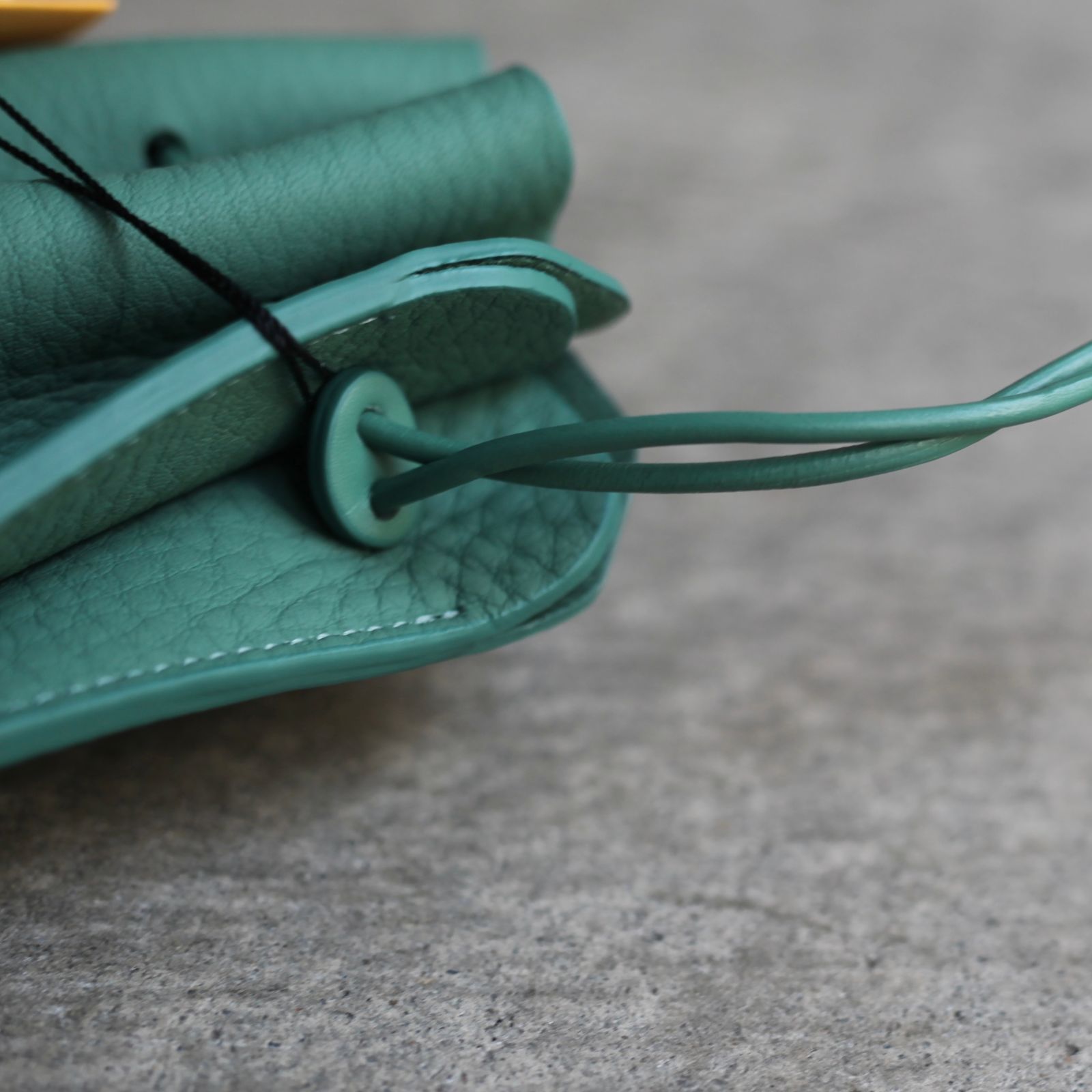 【再販売通知受付可能】Herrie Kinchaku Pouch_PM(DIPLO SKY)