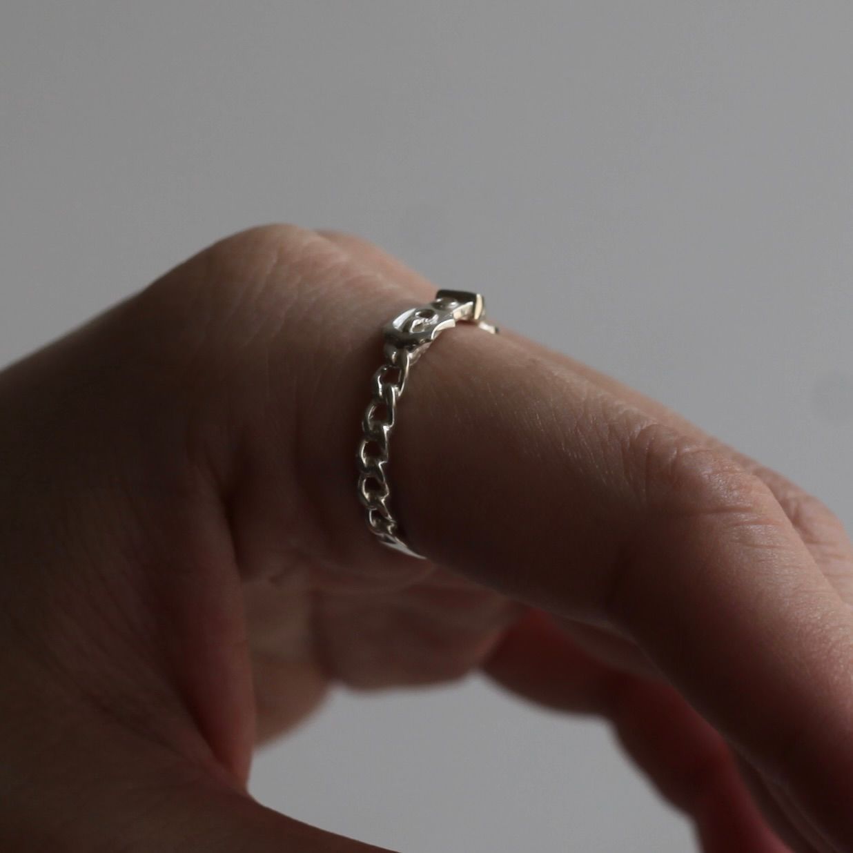 【残り一点】Victorian Buckle Curb Chain Ring
