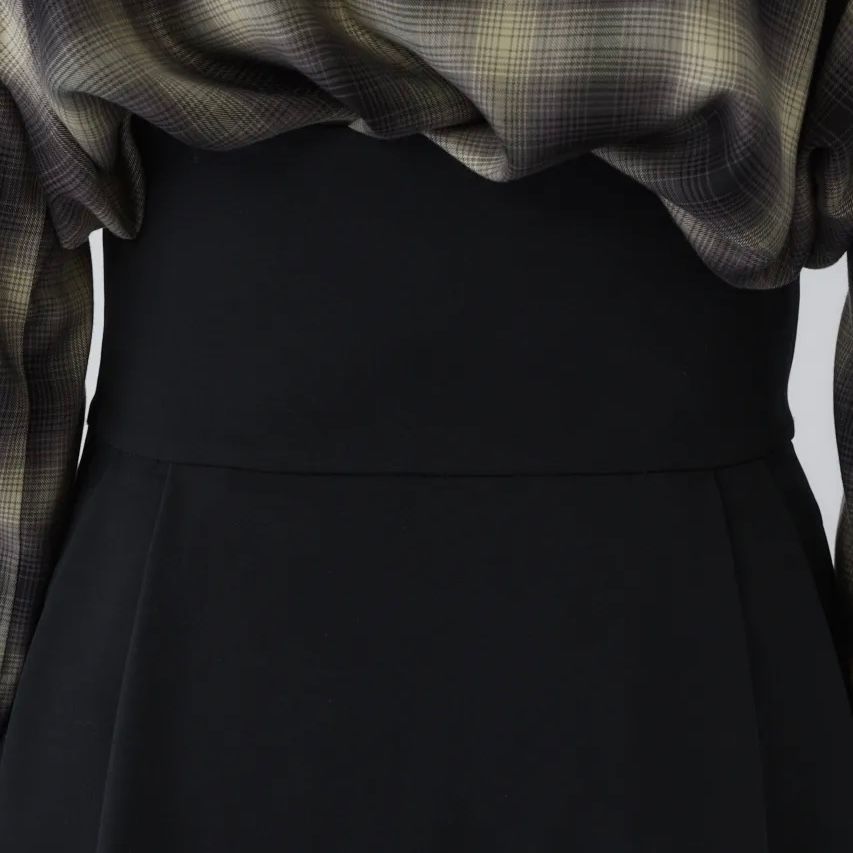 【残り一点】Ruffle Volume SK