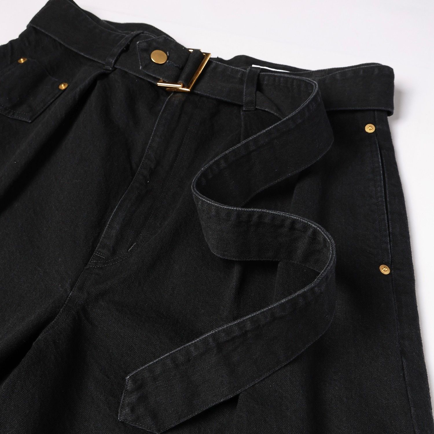 【残り一点】Barrel 1Tuck Wide Denim Pants with Long Belt