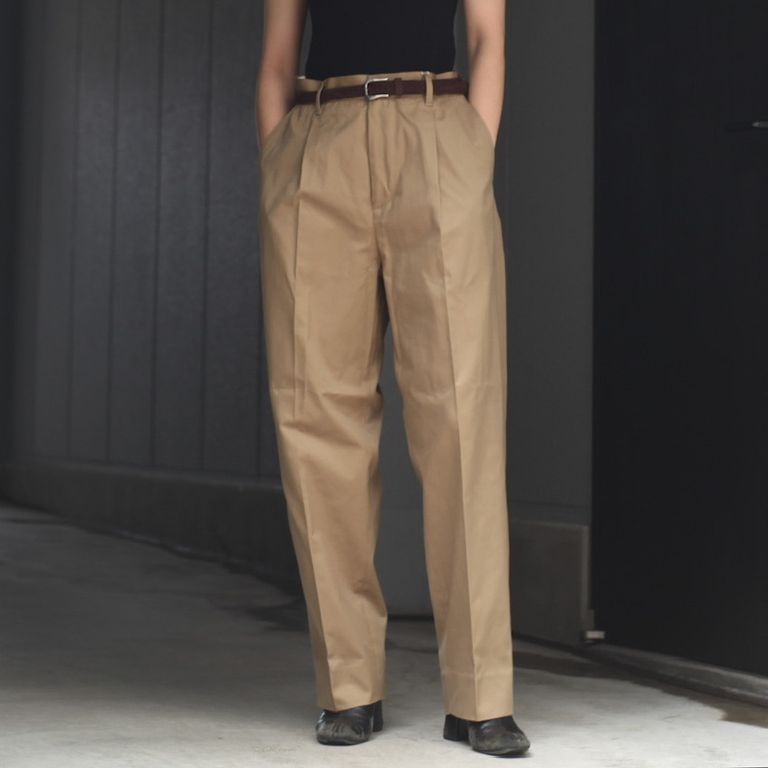 UNIVERSAL PRODUCTS - 【残りわずか】One Tuck Chino Trousers 