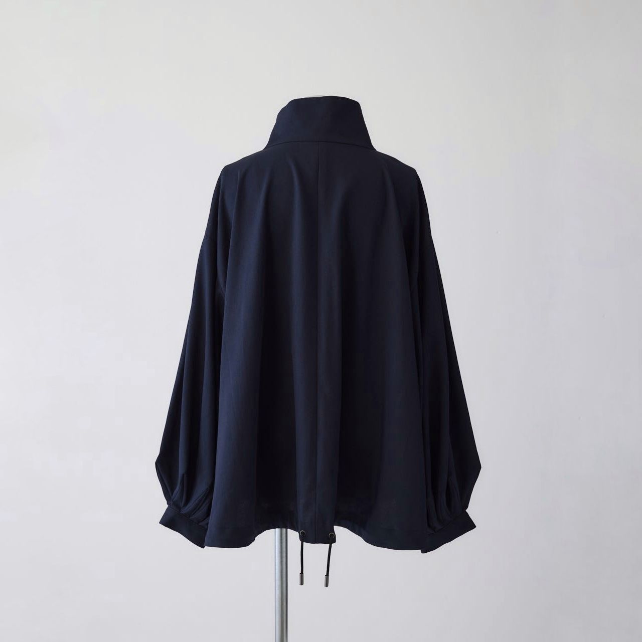 【残り一点】Stand Collar Tuck Sleeve BZ