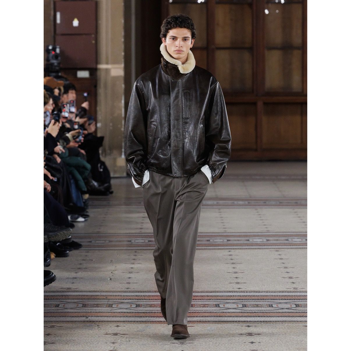 【残りわずか】Mouton Collar Calf Zip Jacket