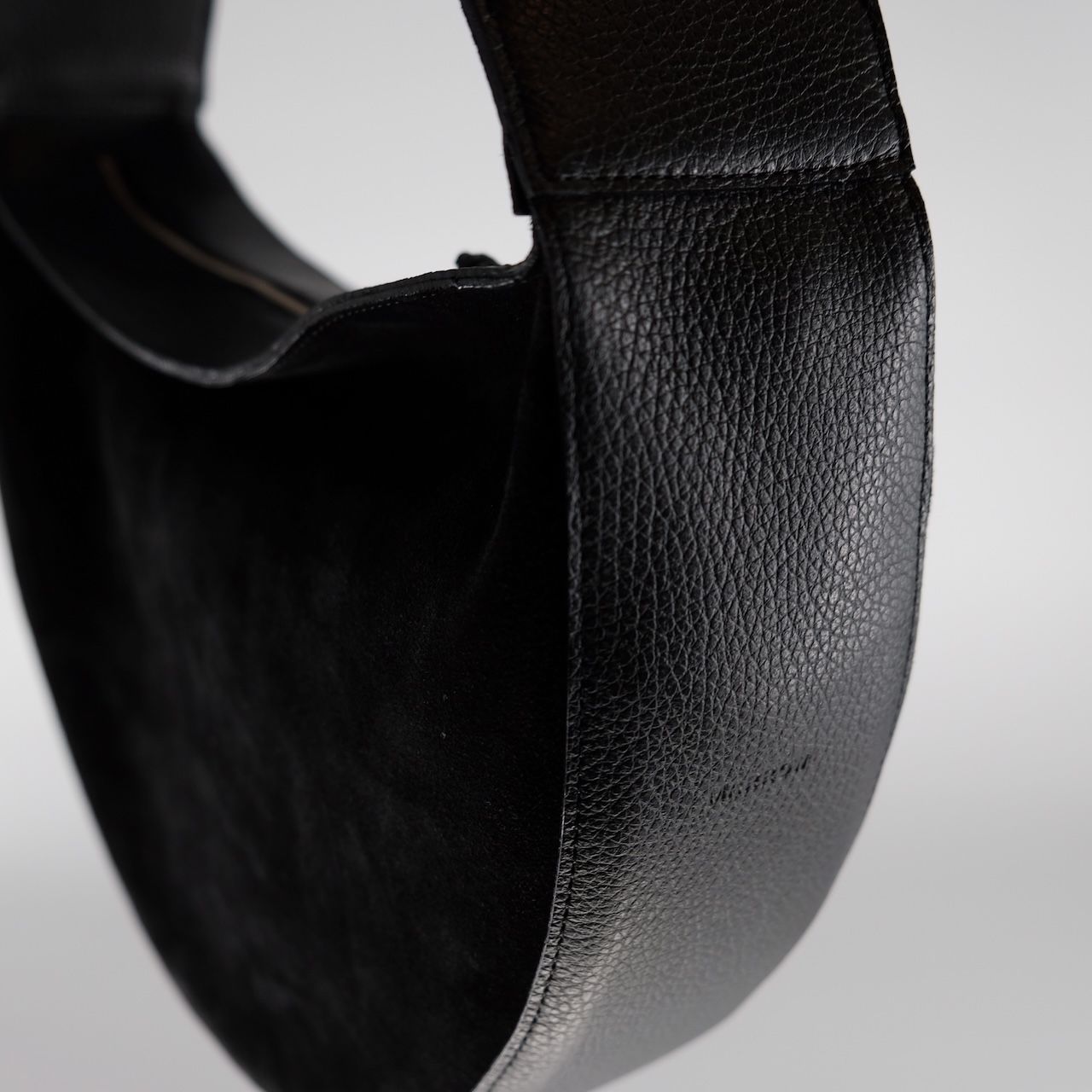 【残り一点】Suede Halfmoon