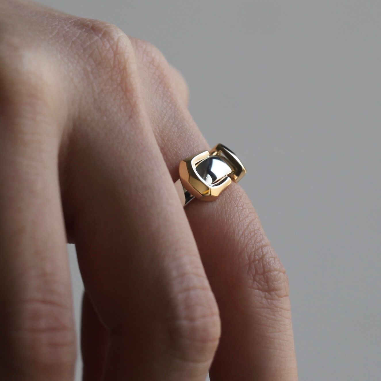 【お取り寄せ注文可能】Buckle Ring_S(SILVER×GOLD)