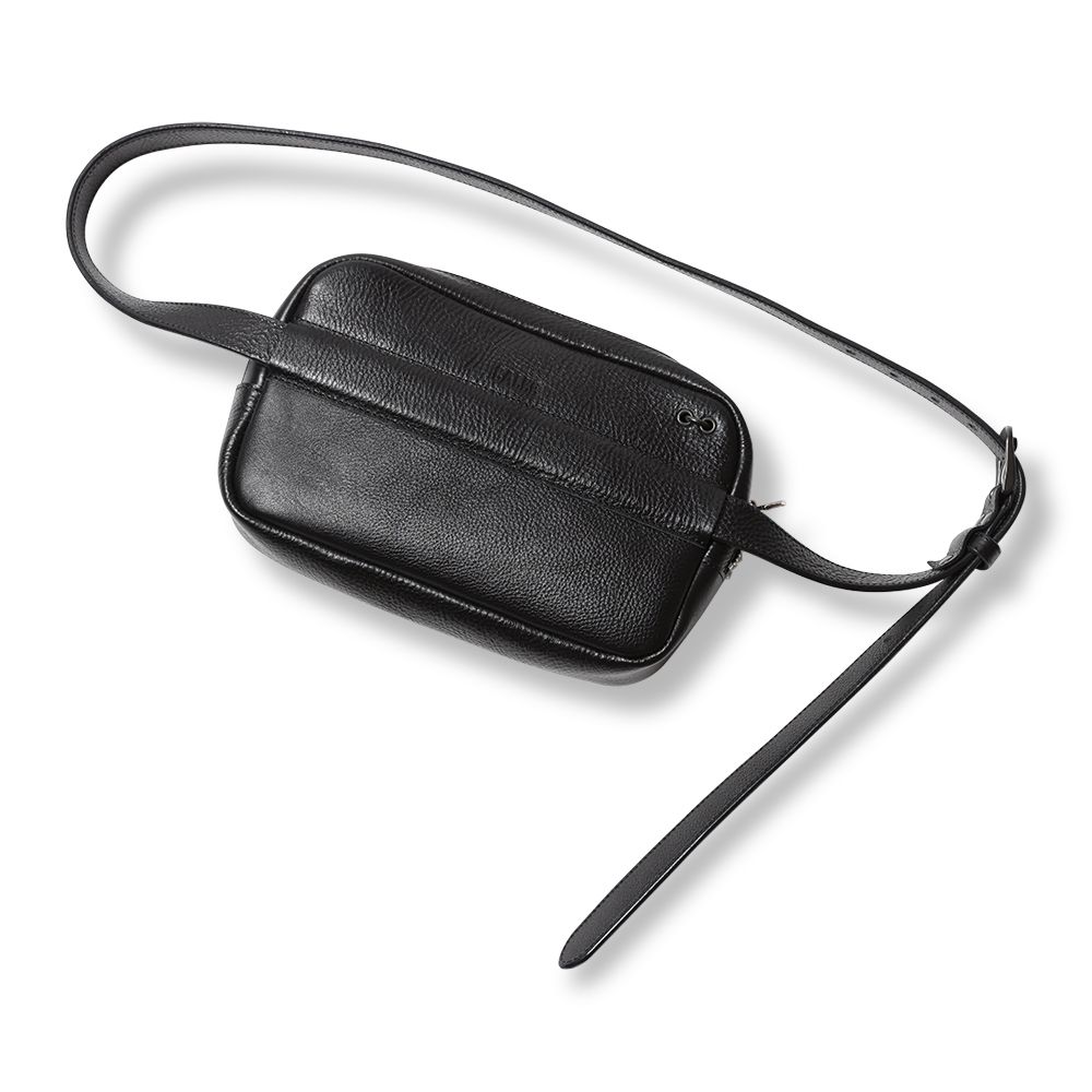 【残り一点】Studs Leather Body Bag