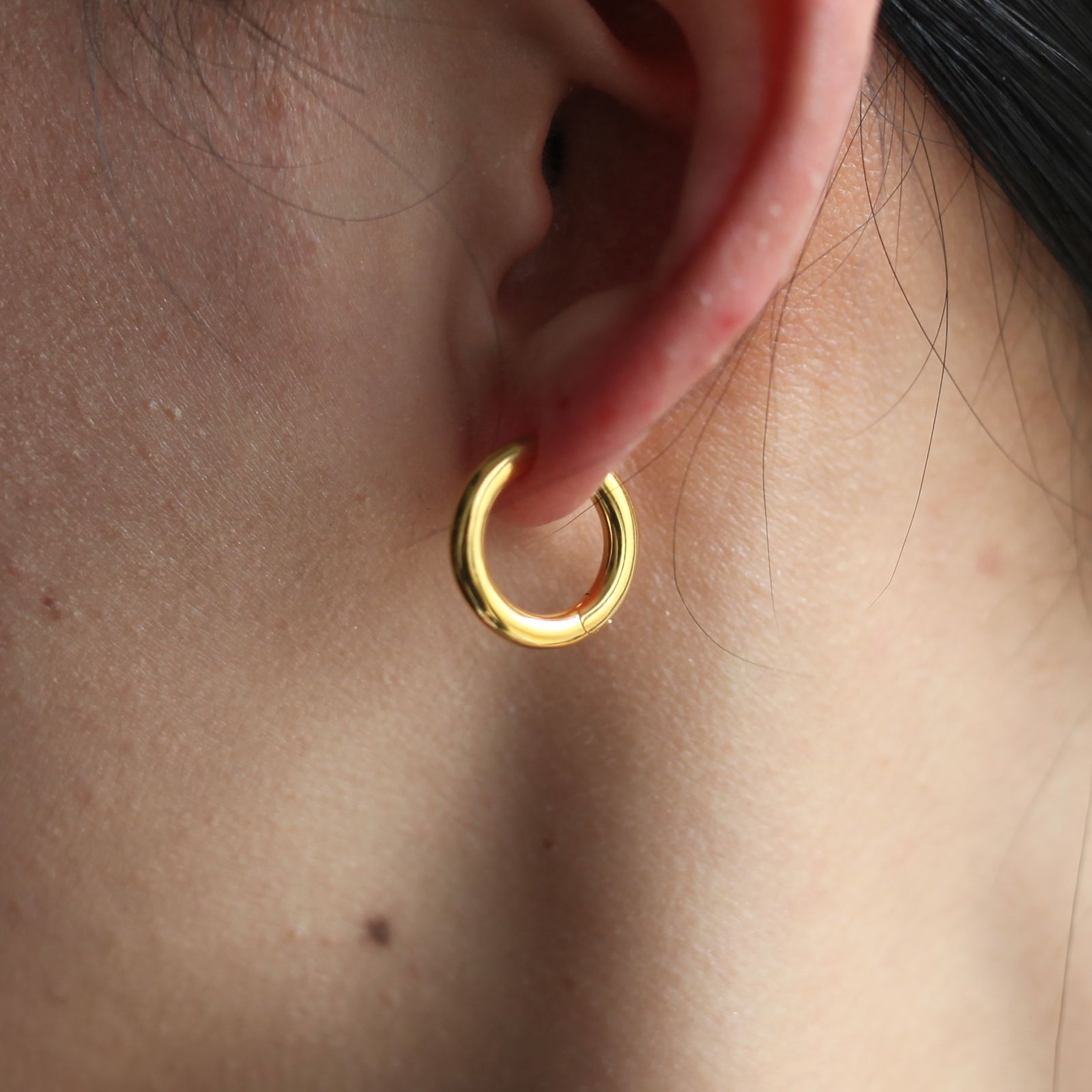 【残り一点】Slate Huggie 1cm(GOLD)