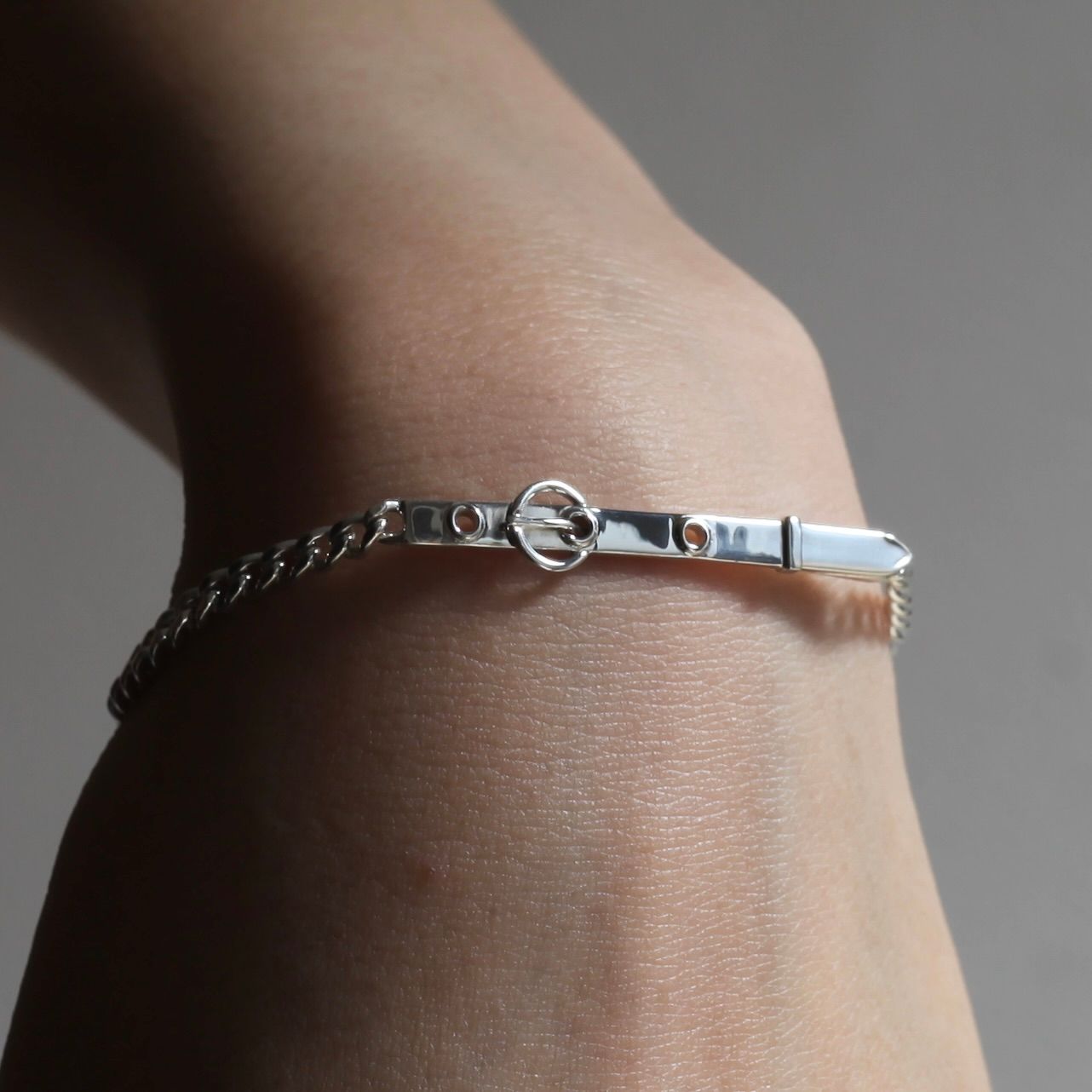 【残り一点】Horse Shoe Buckle Plate Curb Chain Bracelet