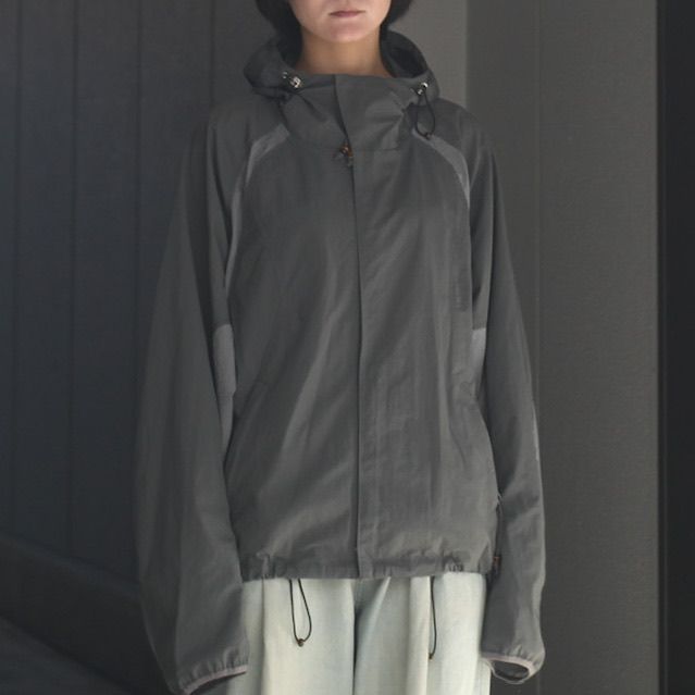 【残りわずか】Paneled Hooded Jacket