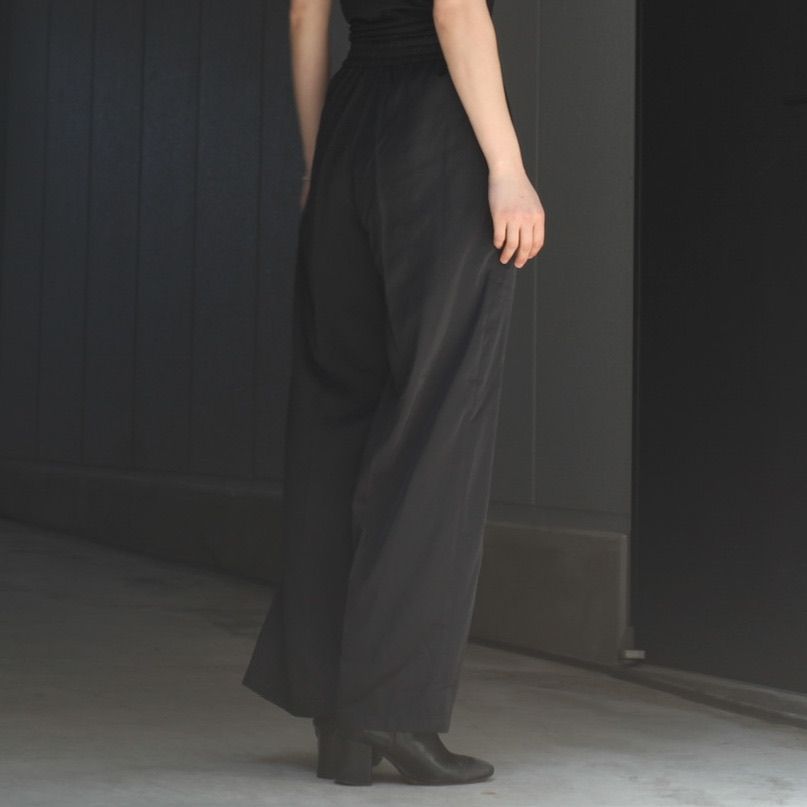 【残り一点】Center Press Satin Pants