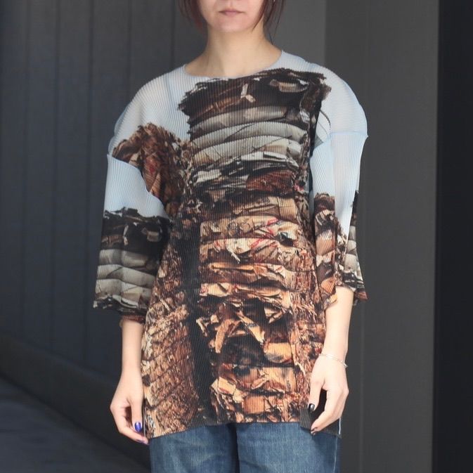 【残り一点】Sheer Graphic Relax Top