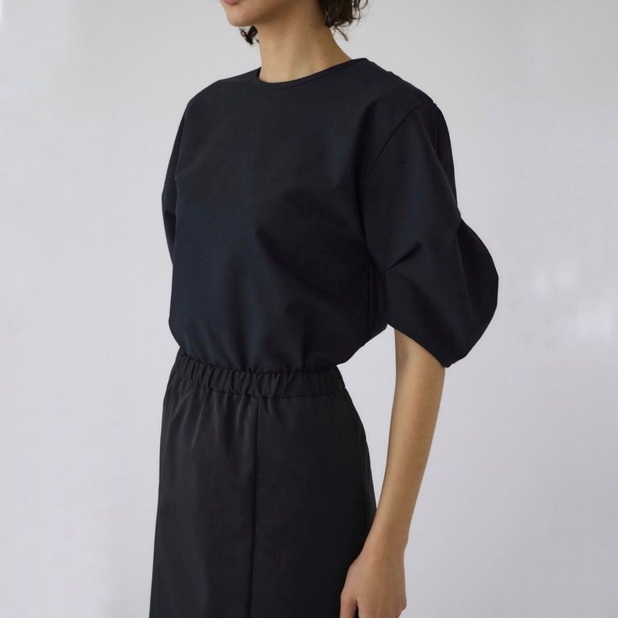 【残り一点】Tuck Sleeve Design Cut Tops
