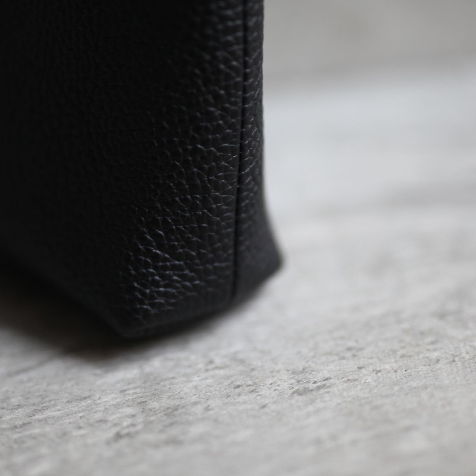 【残りわずか】Pouch_M(BLACK)