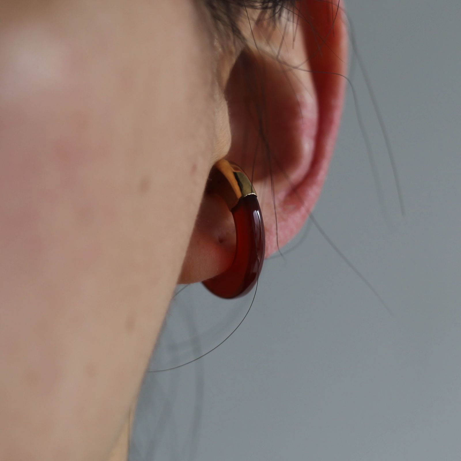 PREEK - 【お取り寄せ注文可能】Ukishima Red Agate Ear Cuff