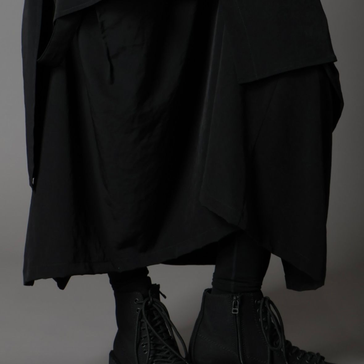【残り一点】Asymmetry Shirt
