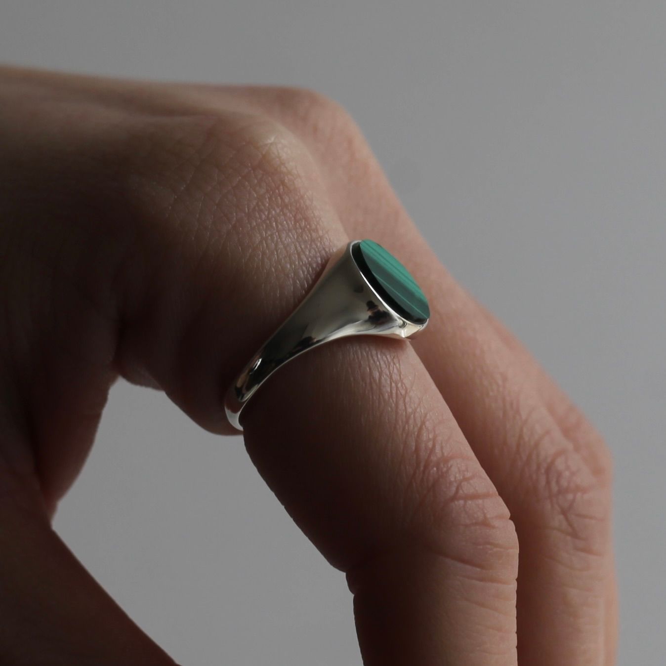 【残り一点】Signet Oval Ring M(MALACHITE)