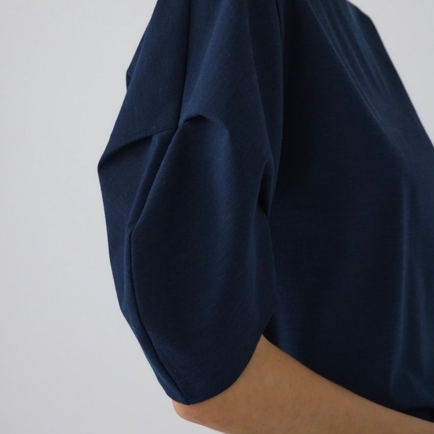 【残り一点】Tuck Sleeve Design Cut Tops
