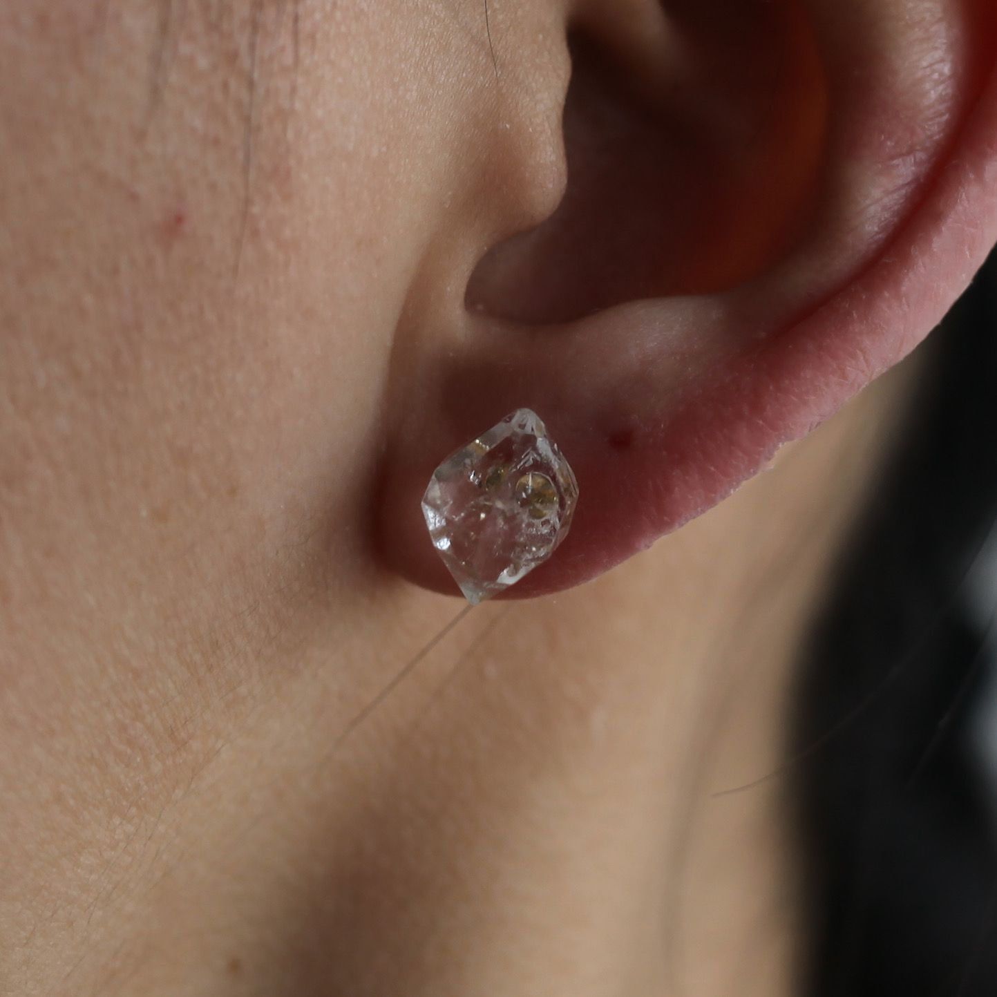 【お取り寄せ注文可能】Rough Stone Bright Quartz Earrings(両耳用）