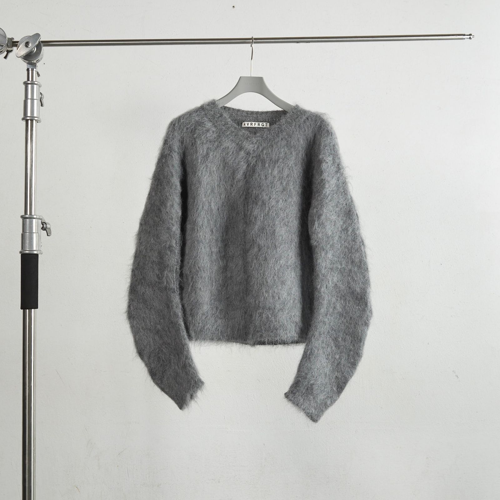 【残り一点】Brushed Mohair V-Neck Sweater