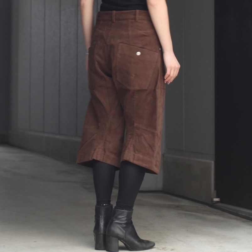 【残り一点】Knee Darted Flare Shorts