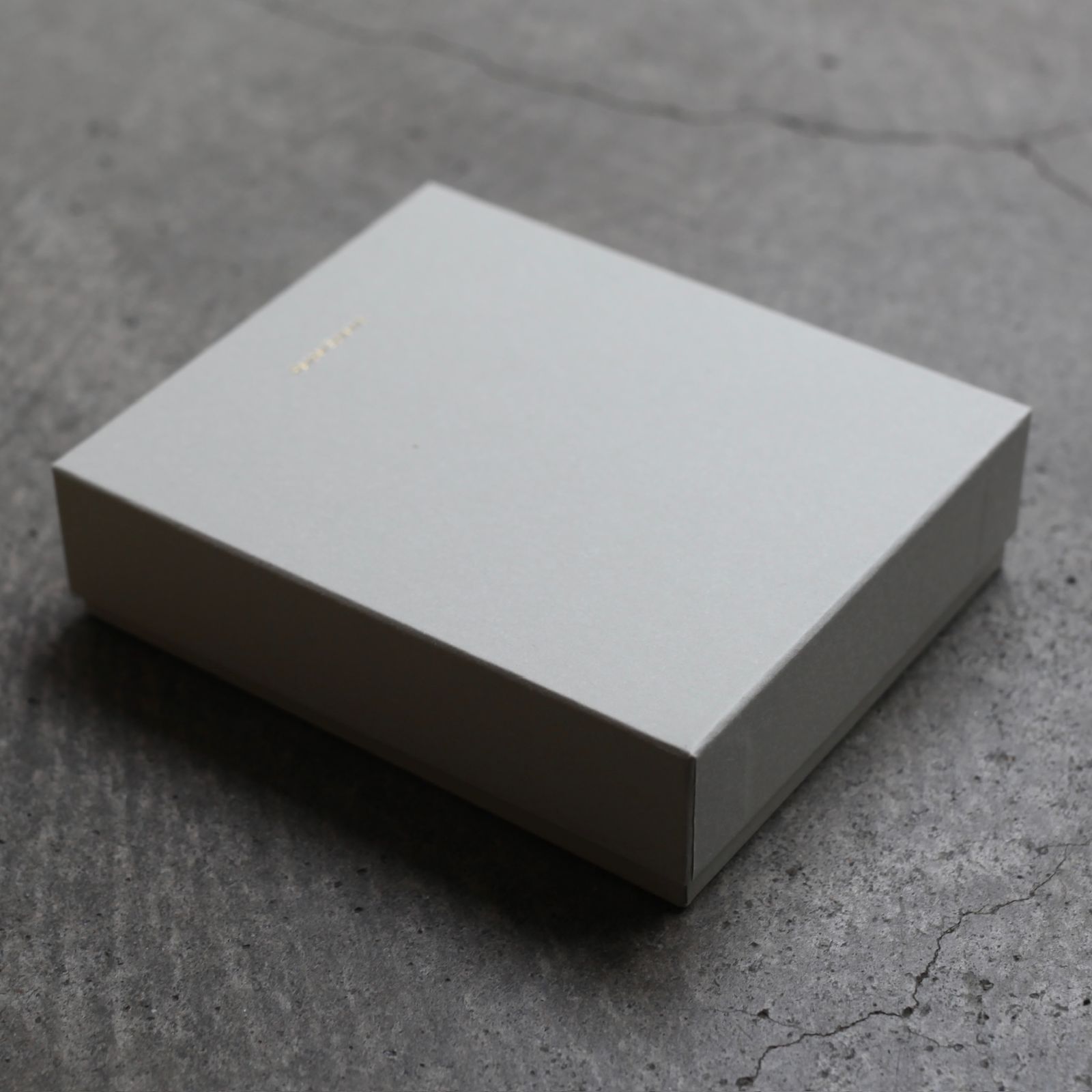 【残りわずか】Half Folded Wallet(NATURAL HARDING EMBOSS)