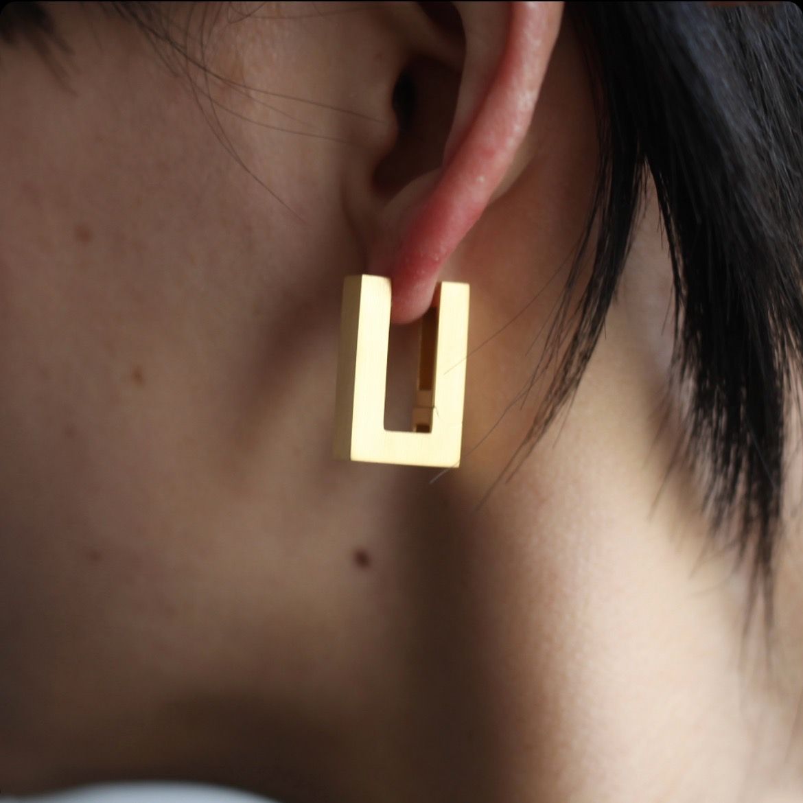 【残り一点】Square Hoops Satin(GOLD)