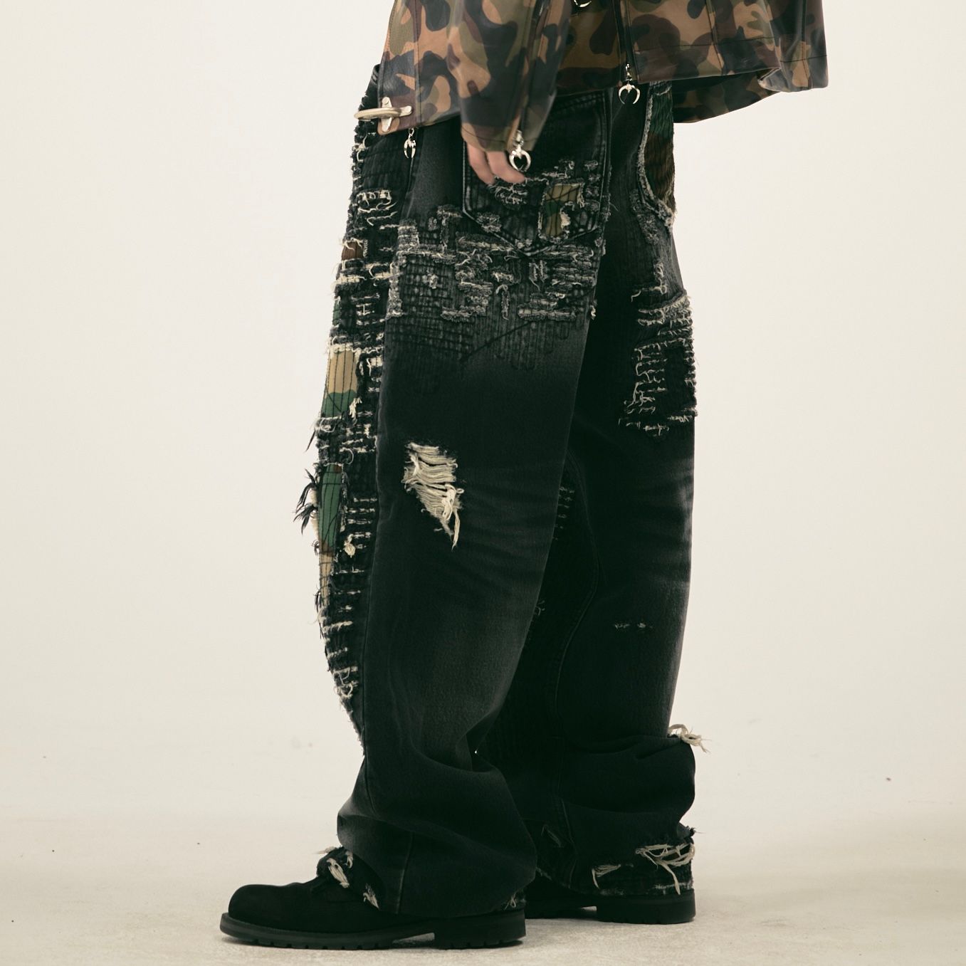 【残り一点】Vintage-Stitched Camo Denim Pants