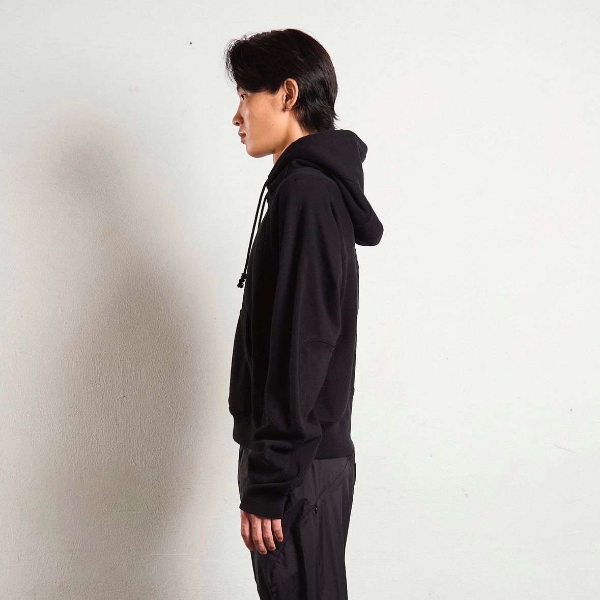 【残りわずか】Panelled Pullover Hoodie