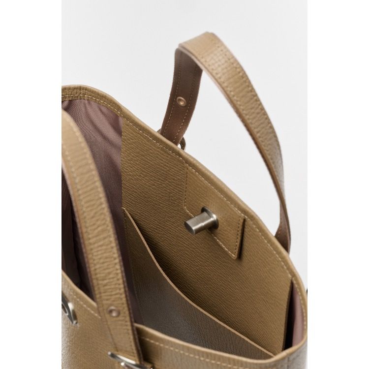 【残り一点】Twist Buckle Tote Bag Small(TAUPE)