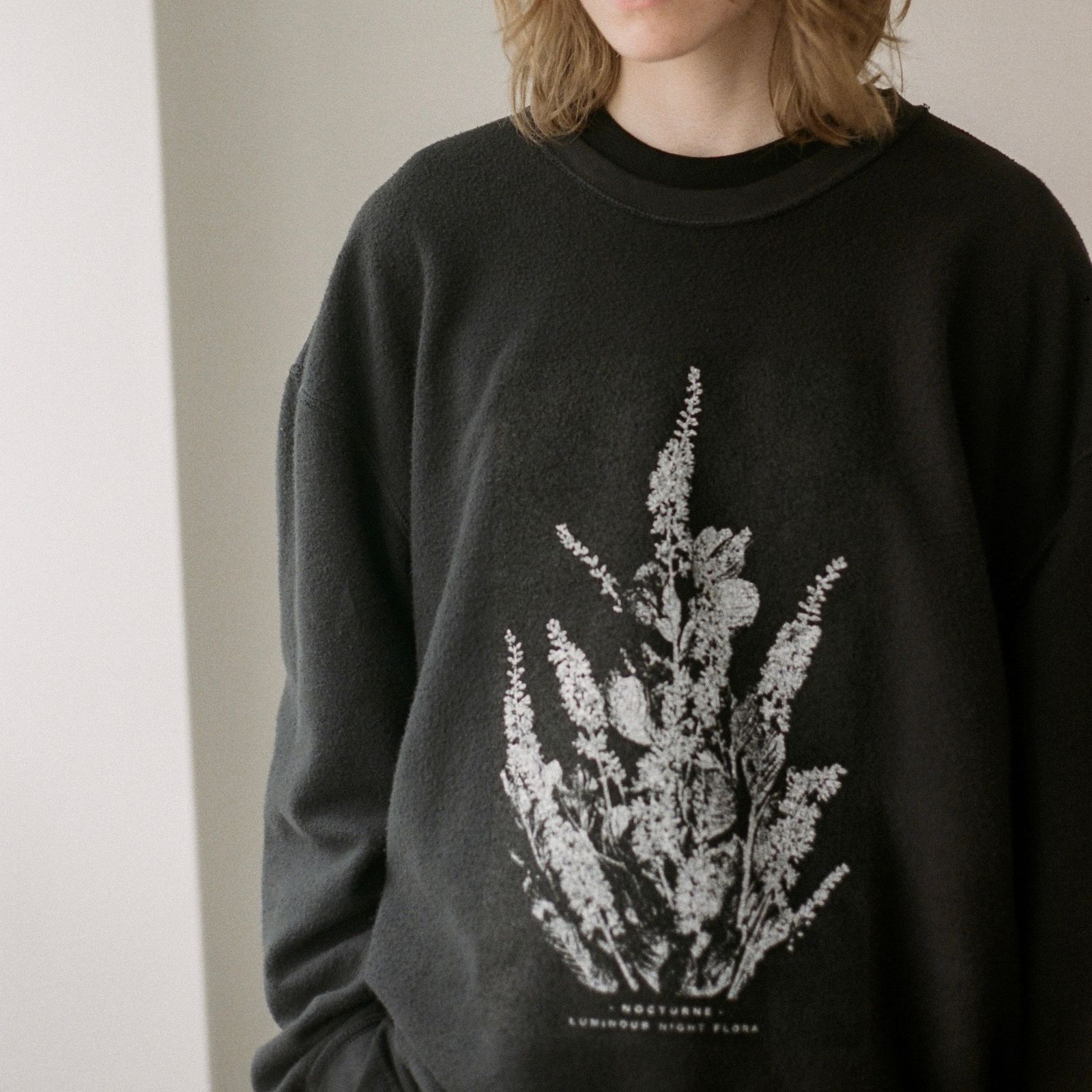 【残りわずか】Inside Out Sweater