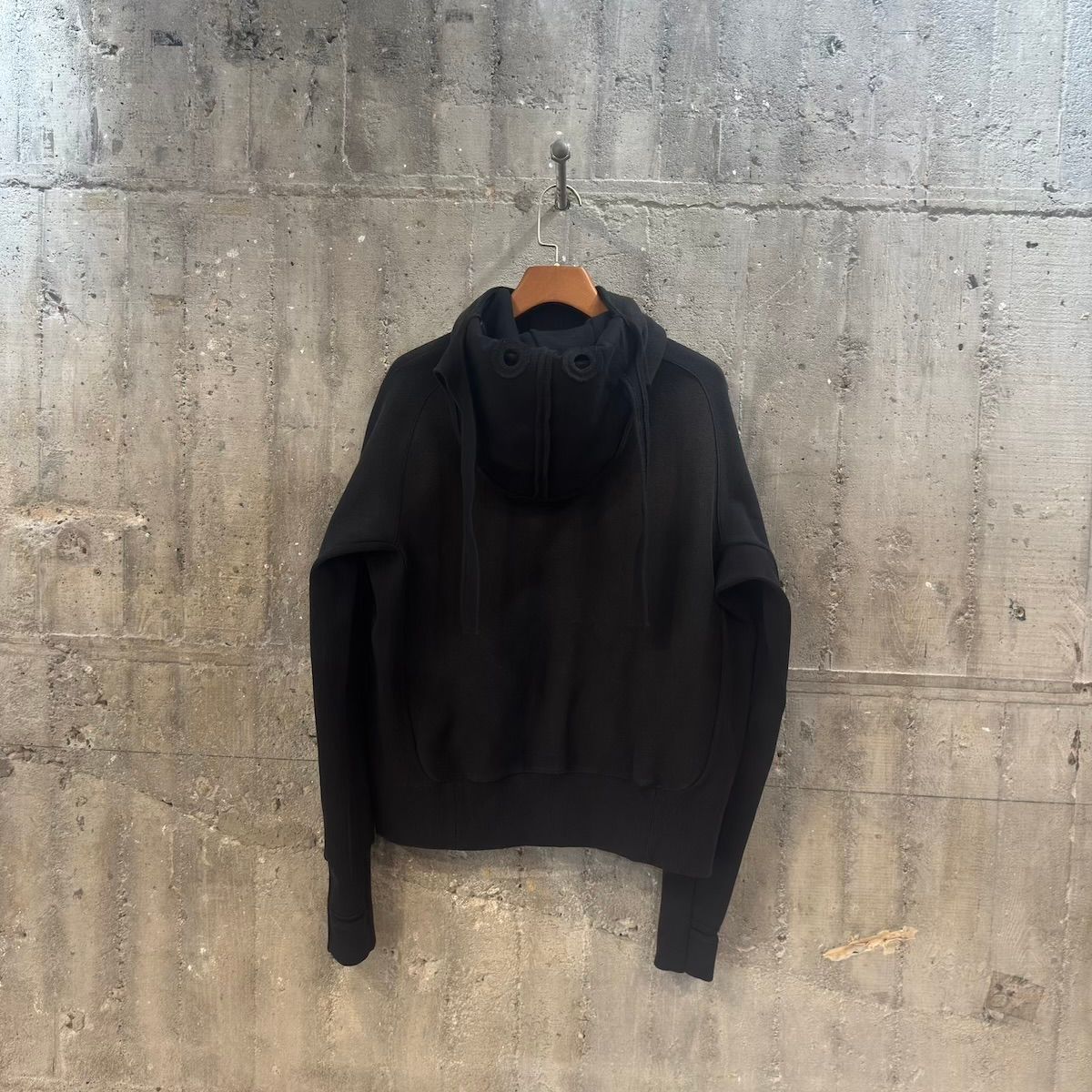 【残り一点】Gwai Mask Hood