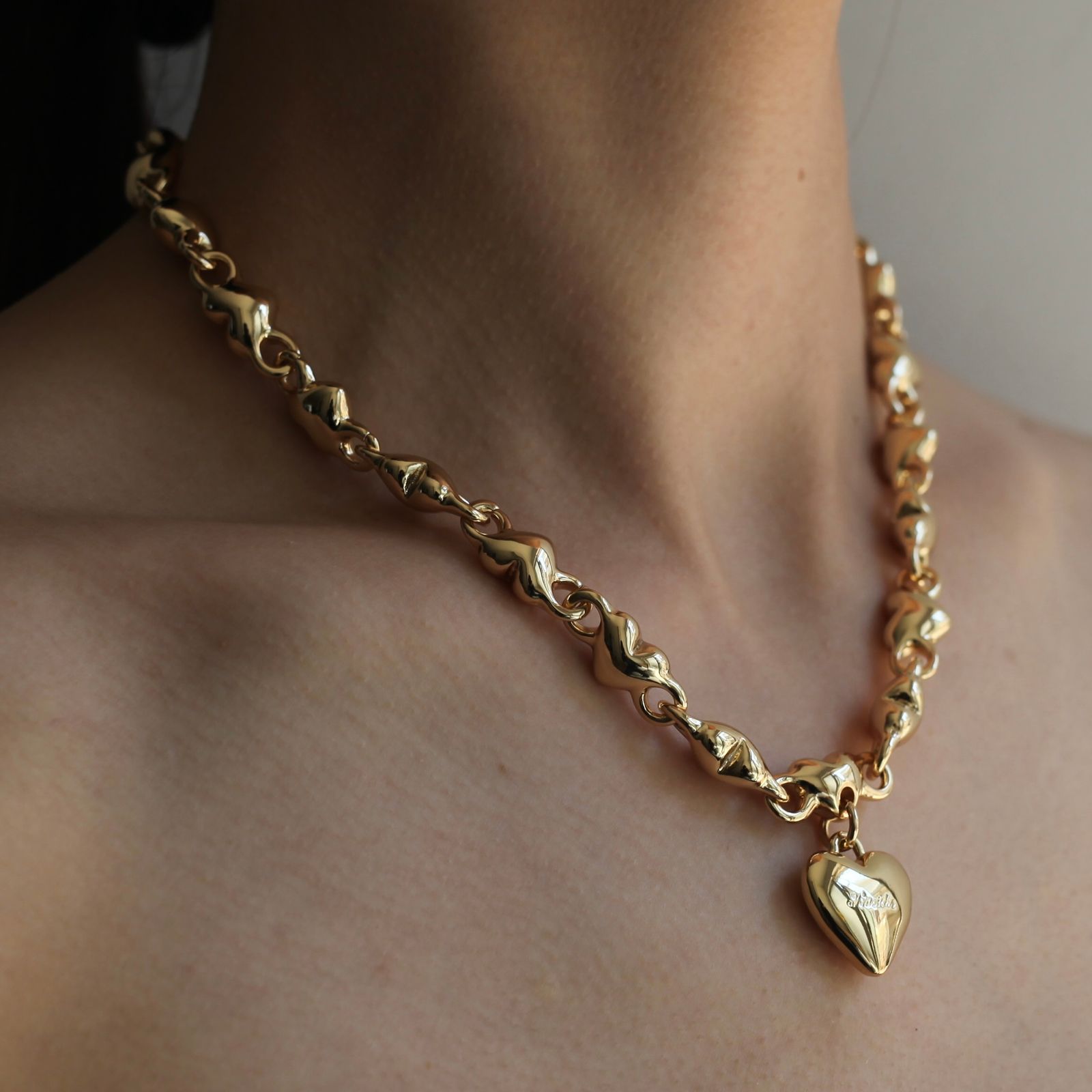 【残りわずか】Heart Dropped Chain Necklace(GOLD)