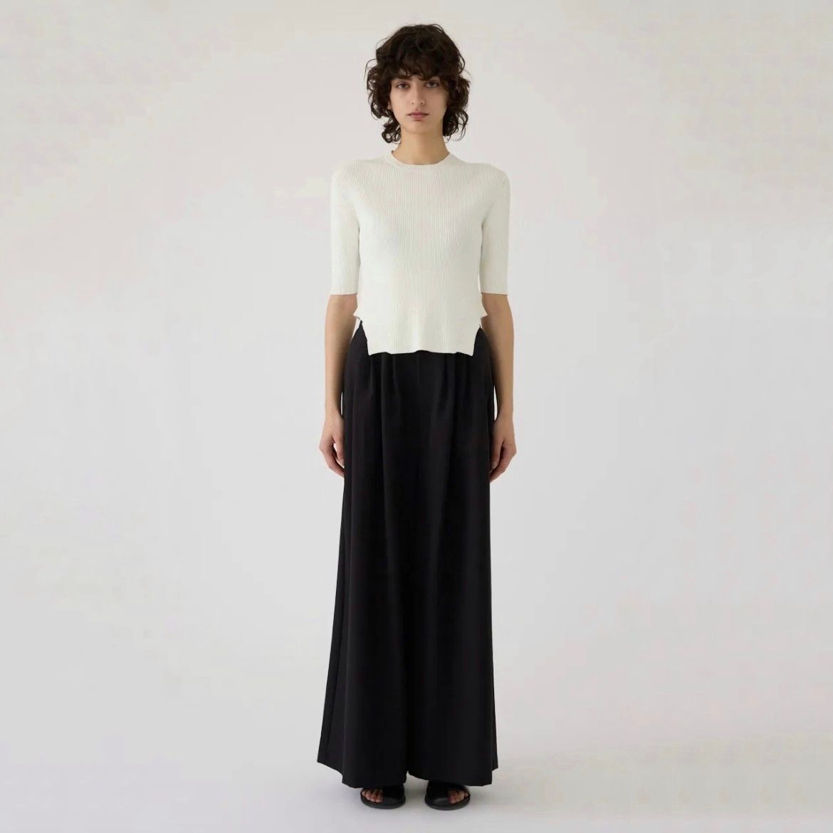 【残り一点】Round Hem Knit Tops