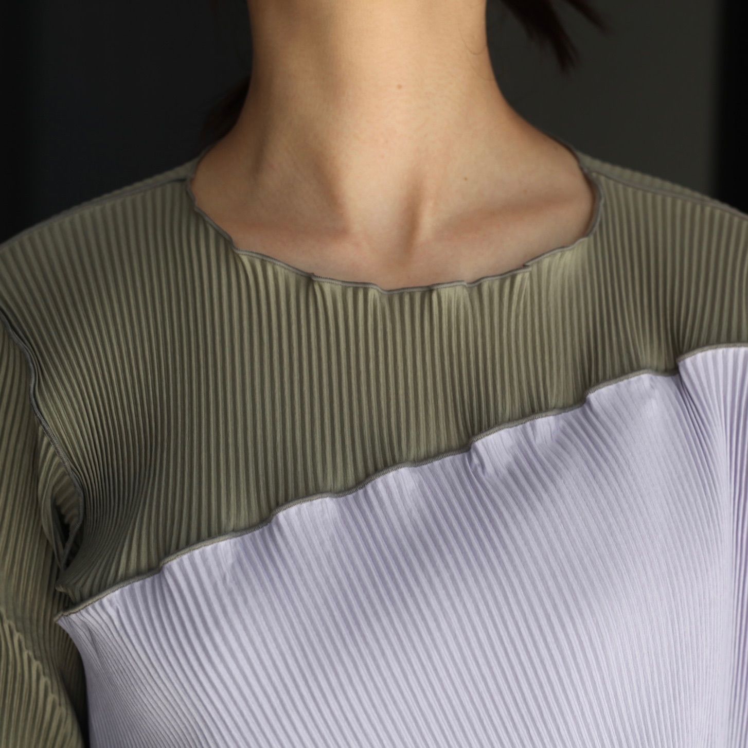 【残り一点】Spiral Wave Long Sleeve Top