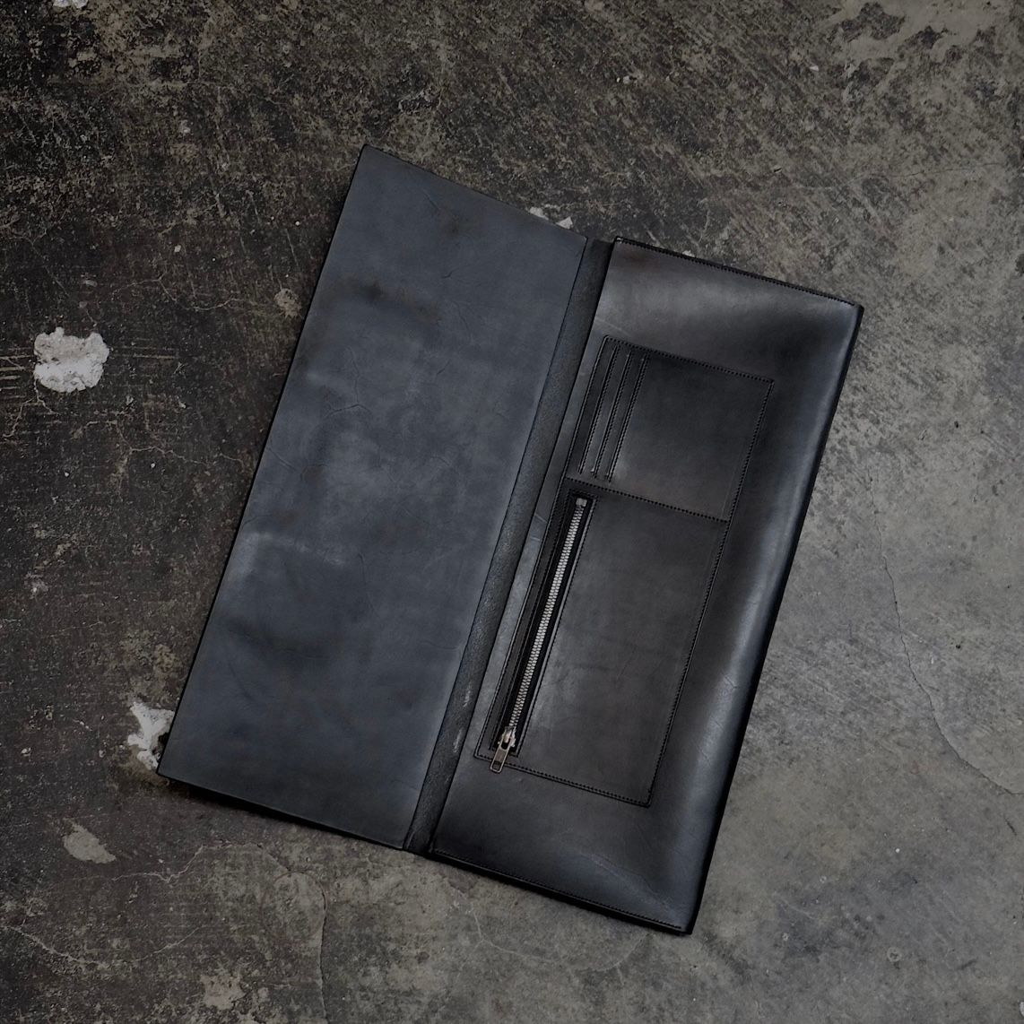 【お取り寄せ注文可能】Scaphoid Clutch Bag