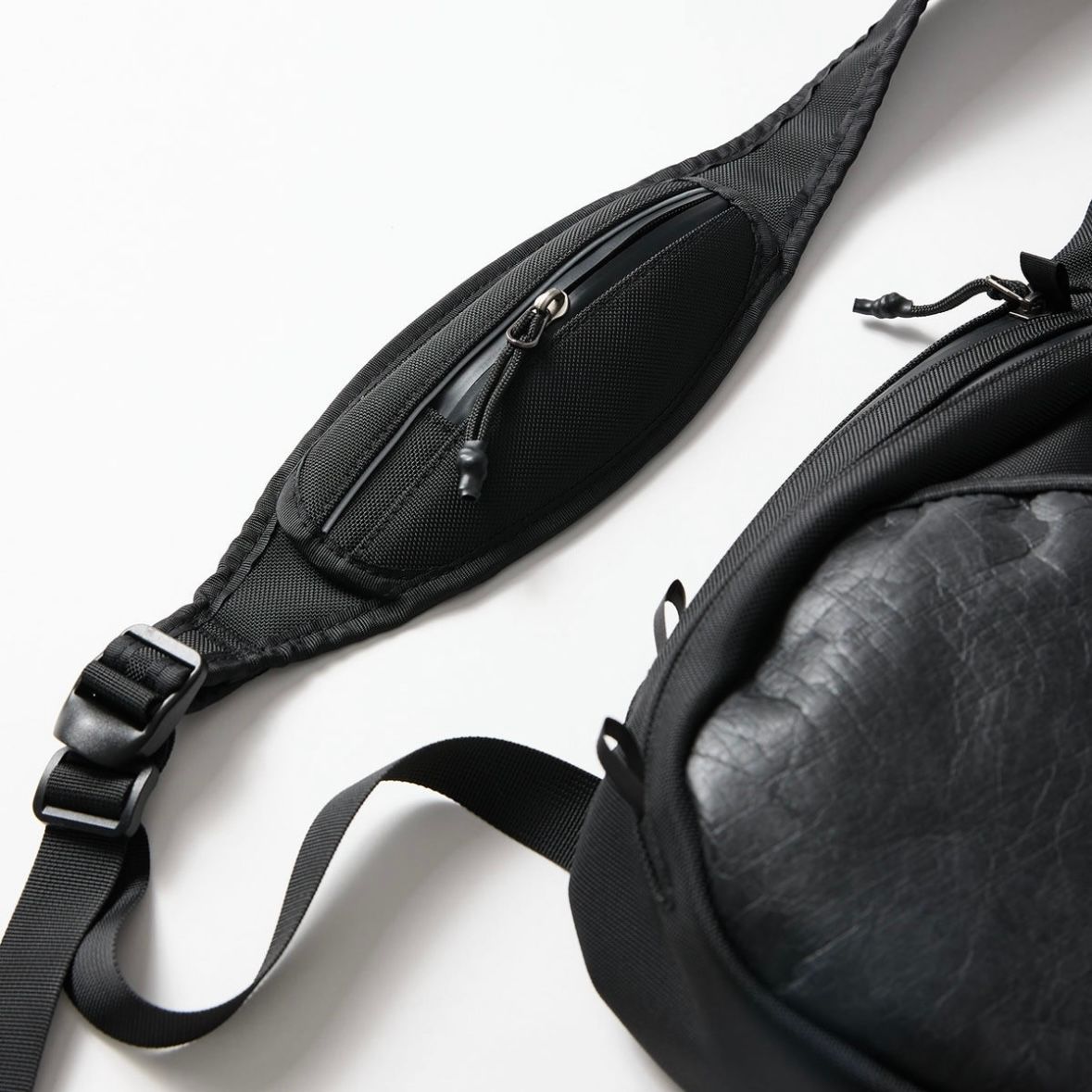 【残り一点】Tyvek®︎ Oneshoulder Bag