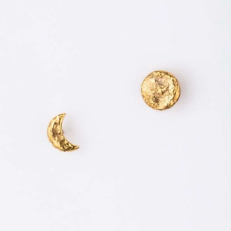【お取り寄せ注文可能】Mini Moon Earrings