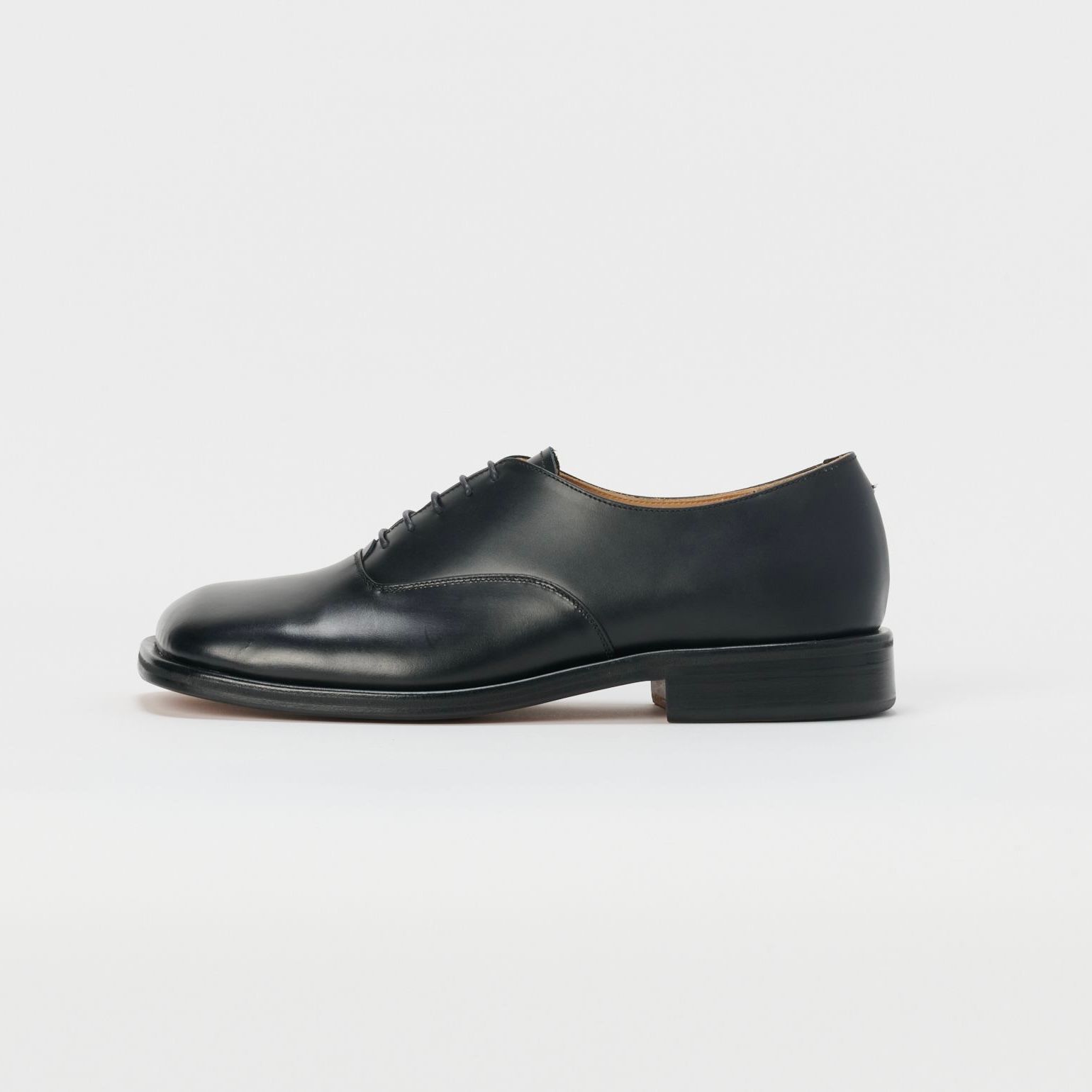 Hender Scheme コマンドミュール ブラックホワイト Size3 Hender Scheme - 【次回入荷9月中旬予定】Bear Foot Balmoral