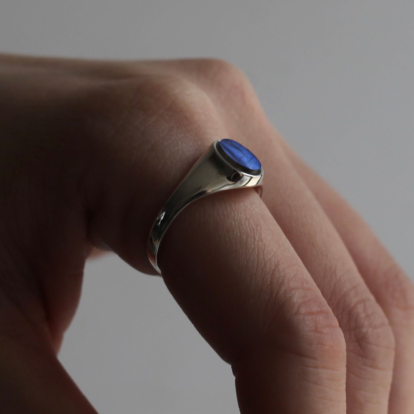 【残り一点】Signet Oval Ring S(LABRADORITE)